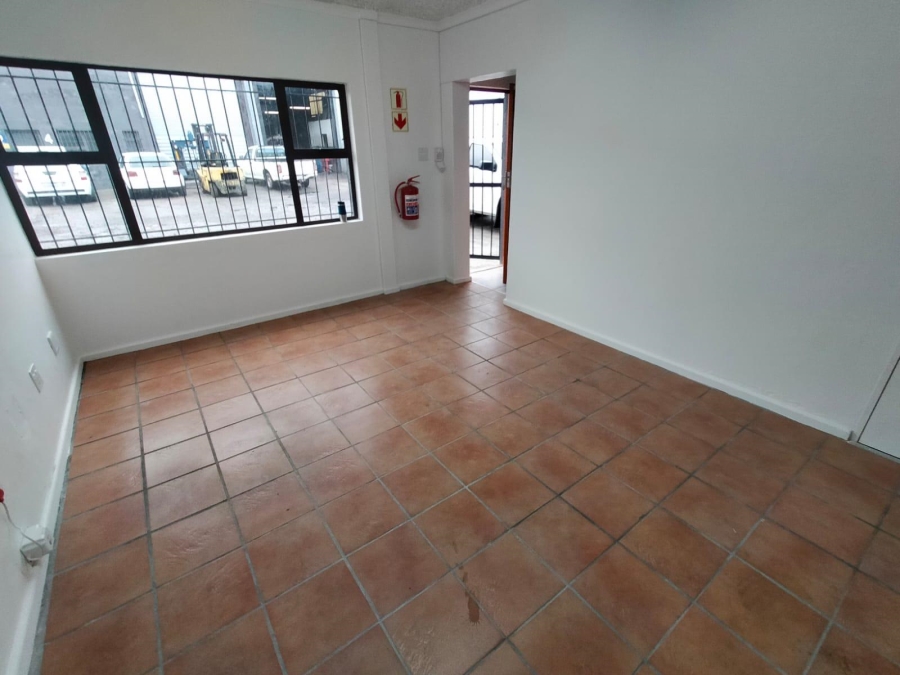 To Let commercial Property for Rent in Triangle Farm Western Cape